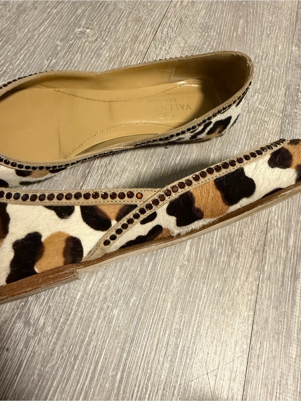 Valentino Garavani Beige Leopard Print pony hair Leather Ballet Flats - Picture 4 of 5